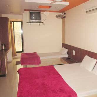 Hotel Kewal, Jalgaon 4